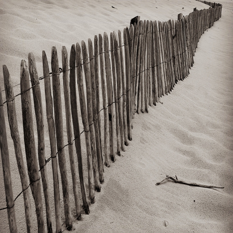 clôture bois sable